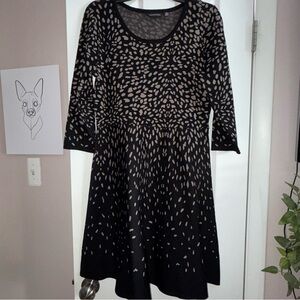 Nina Leonard Black and Cream Long Sleeve Dress